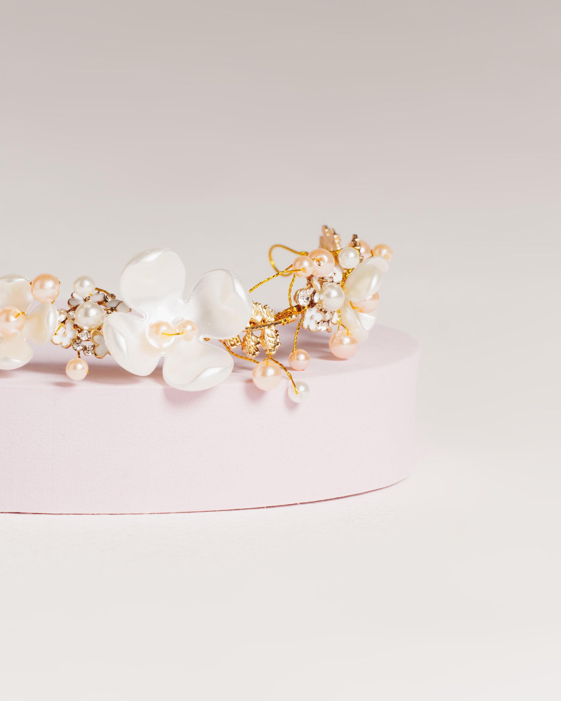 flower and pearls hair accessory for girls