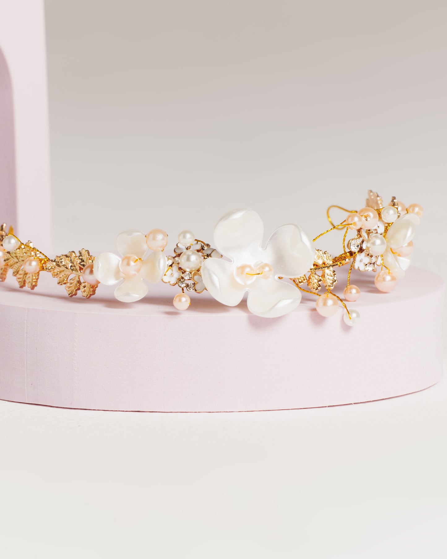 flower and pearls hair accessory for girls